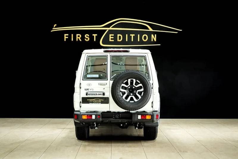 2026 Toyota Land Cruiser 70 thumbnail 3