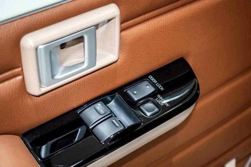 2026 Toyota Land Cruiser 70 thumbnail 7