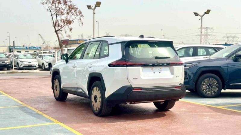 2026 Toyota RAV4 XLE HEV thumbnail 6