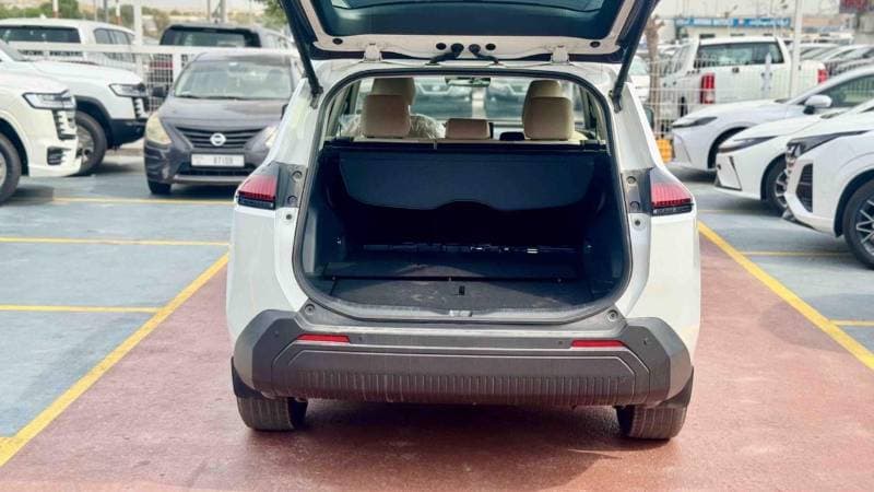 2026 Toyota RAV4 XLE HEV thumbnail 8