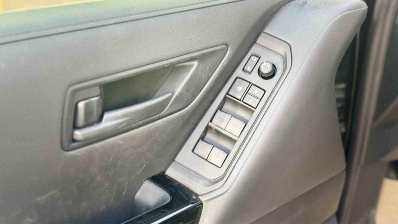 2025 Toyota Land Cruiser GXR thumbnail 7