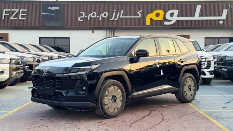 2026 Toyota RAV4 XLE thumbnail 3