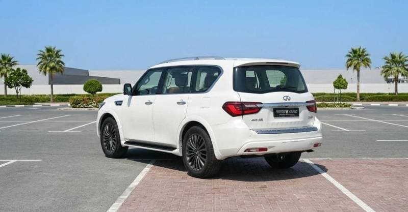 2023 Infiniti QX80 LUXE SENSORY PROACTIVE BLACK EDITION thumbnail 4