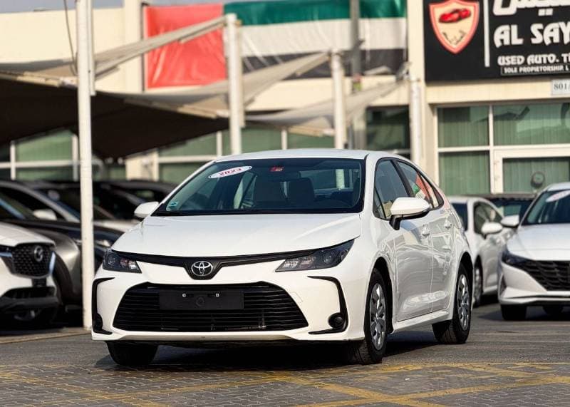 2023 Toyota Corolla XLI thumbnail 3