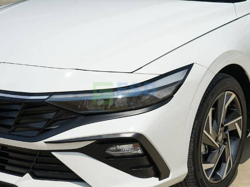 2025 Hyundai Elantra SMART thumbnail 6