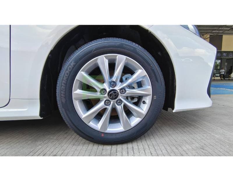 2026 Toyota Corolla XLI HEV thumbnail 5