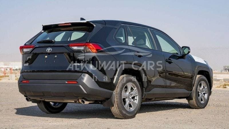 2024 Toyota RAV4 LE thumbnail 6