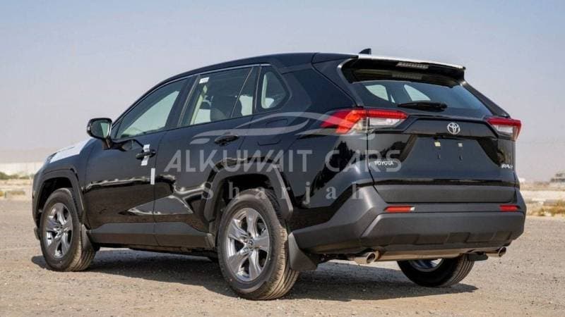 2024 Toyota RAV4 LE thumbnail 3