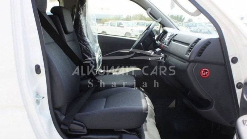 2024 Toyota Hiace DLS STANDARD ROOF thumbnail 8