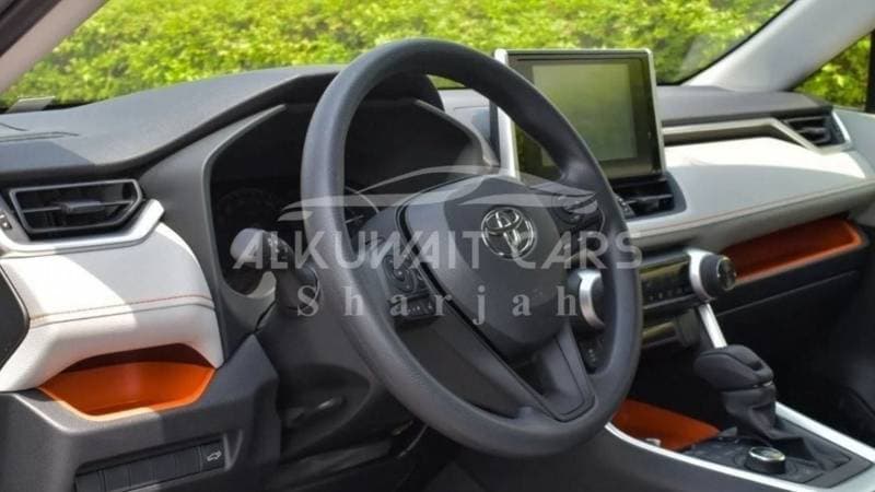 2023 Toyota RAV4 ADVENTURE thumbnail 7