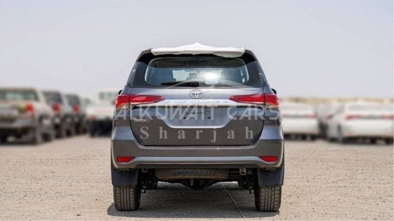 2024 Toyota Fortuner GX2 thumbnail 4
