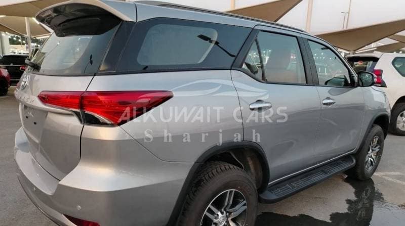 2023 Toyota Fortuner EXR thumbnail 2