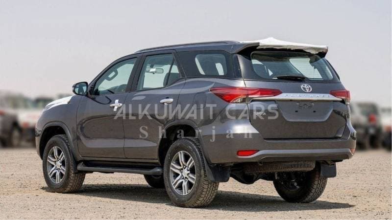 2024 Toyota Fortuner GX2 thumbnail 7