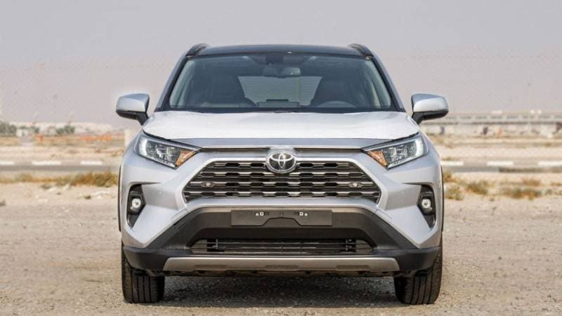 2024 Toyota RAV4 XLE thumbnail 2