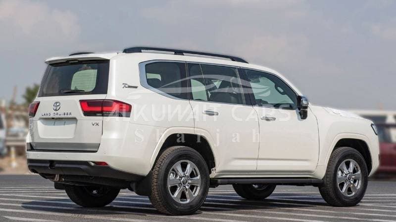 2025 Toyota Land Cruiser VX thumbnail 4