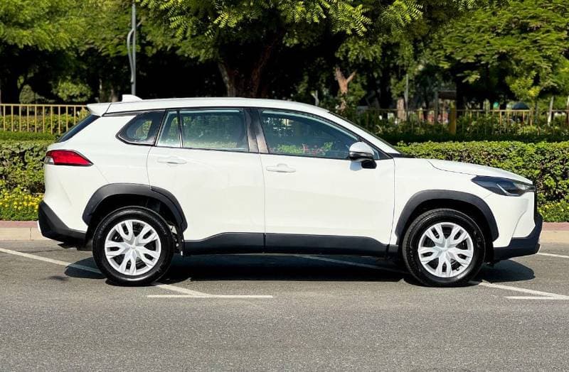 2024 Toyota Corolla Cross XL thumbnail 8