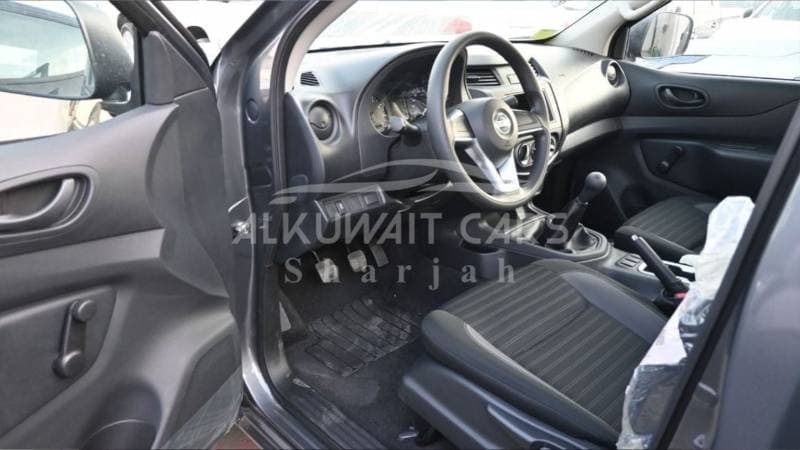 2023 Nissan Navara thumbnail 6