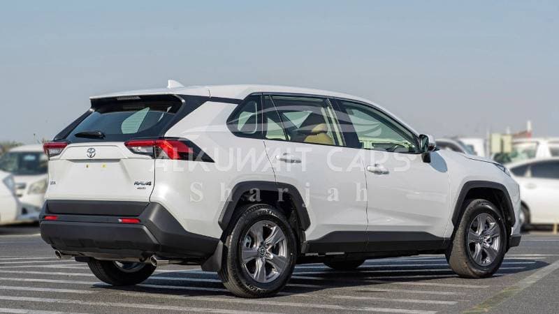 2023 Toyota RAV4 LE HEV thumbnail 6