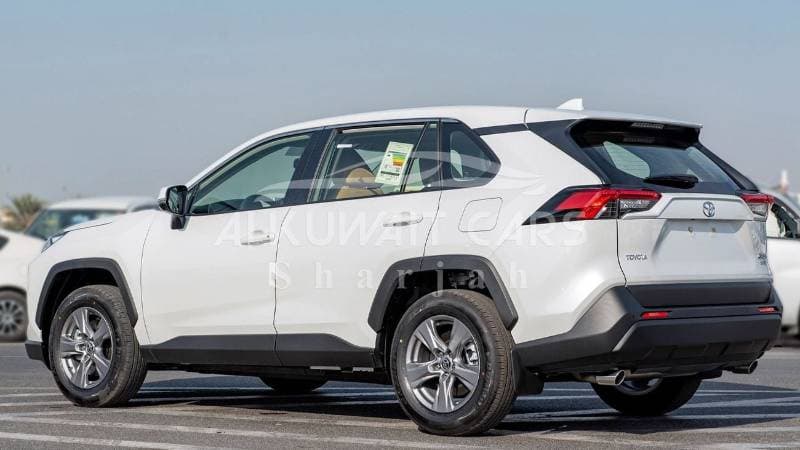 2023 Toyota RAV4 LE HEV thumbnail 4