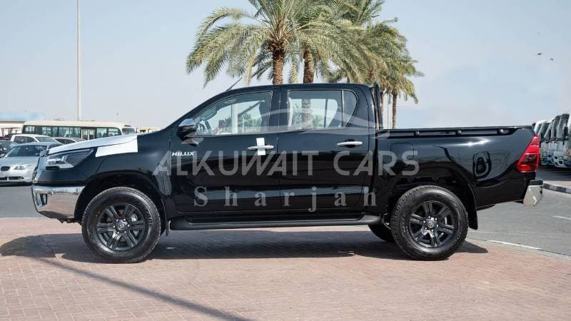 2023 Toyota Hilux SGLX thumbnail 4