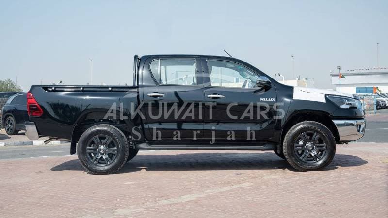 2023 Toyota Hilux SGLX thumbnail 8