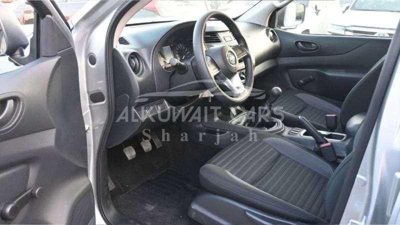 2023 Nissan Navara thumbnail 6