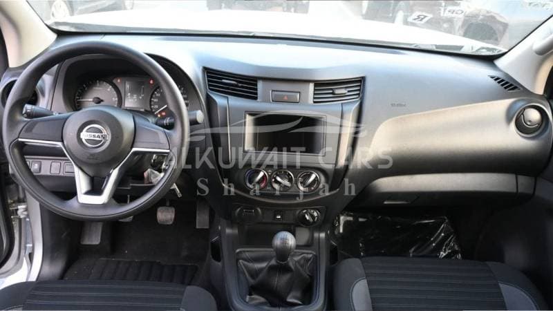 2023 Nissan Navara thumbnail 7