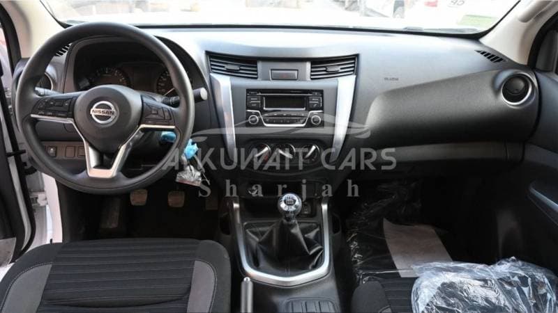 2023 Nissan Navara thumbnail 4