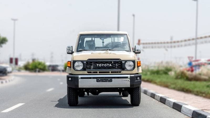 2026 Toyota Land Cruiser Pick Up thumbnail 4