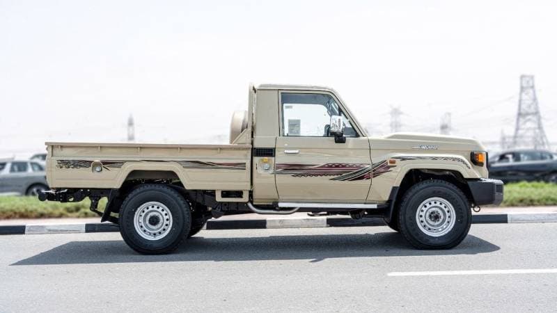 2026 Toyota Land Cruiser Pick Up thumbnail 2