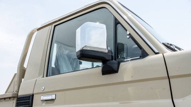 2026 Toyota Land Cruiser Pick Up thumbnail 7
