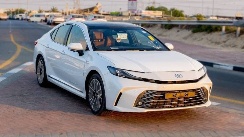 2026 Toyota Camry LUMIERE HEV