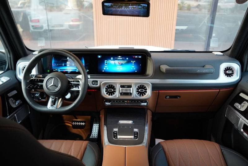 2026 Mercedes Benz G63 AMG STANDARD thumbnail 4