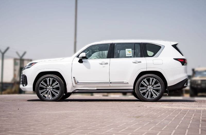 2026 Lexus LX700h SIGNATURE thumbnail 3