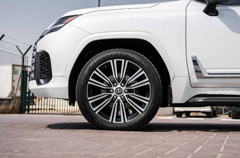2026 Lexus LX700h SIGNATURE thumbnail 7