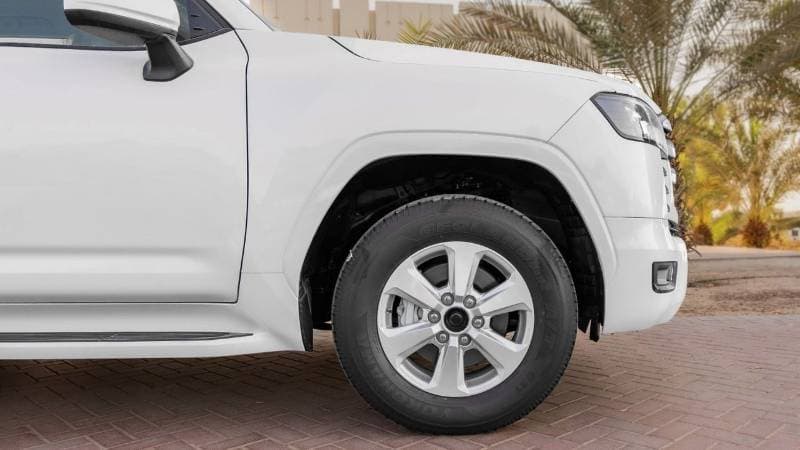 2026 Toyota Land Cruiser GXR thumbnail 6