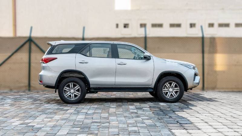 2026 Toyota Fortuner EXR thumbnail 2