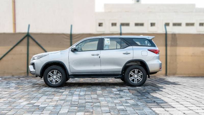 2026 Toyota Fortuner EXR thumbnail 3