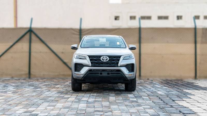 2026 Toyota Fortuner EXR thumbnail 4