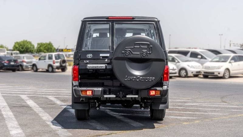2026 Toyota Land Cruiser 70 HT S DLX thumbnail 5