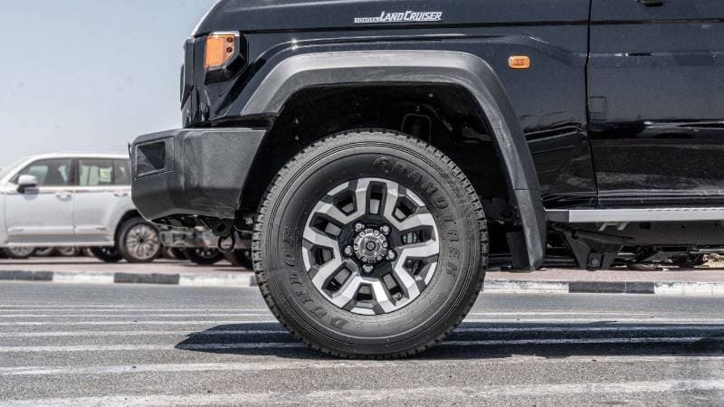 2026 Toyota Land Cruiser 70 HT S DLX thumbnail 6