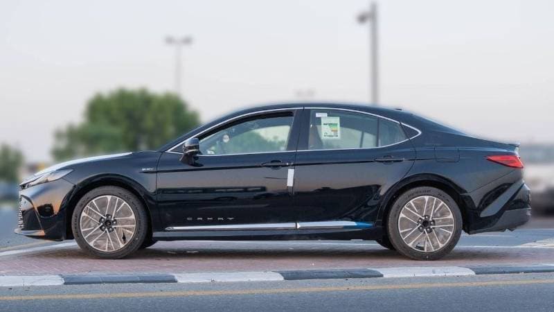 2026 Toyota Camry LUMIERE HEV thumbnail 5