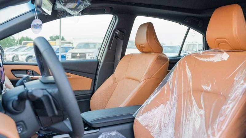 2026 Toyota Camry LUMIERE HEV thumbnail 8