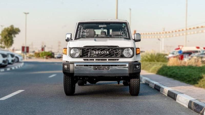 2026 Toyota Land Cruiser 70 LC76 HT VXR thumbnail 4