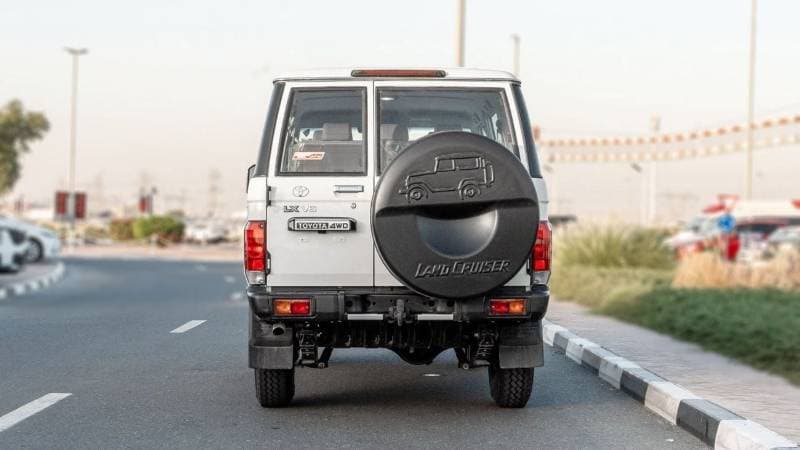 2026 Toyota Land Cruiser 70 LC76 HT VXR thumbnail 5