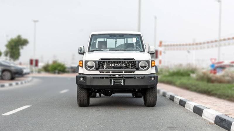 2026 Toyota Land Cruiser Pick Up thumbnail 4