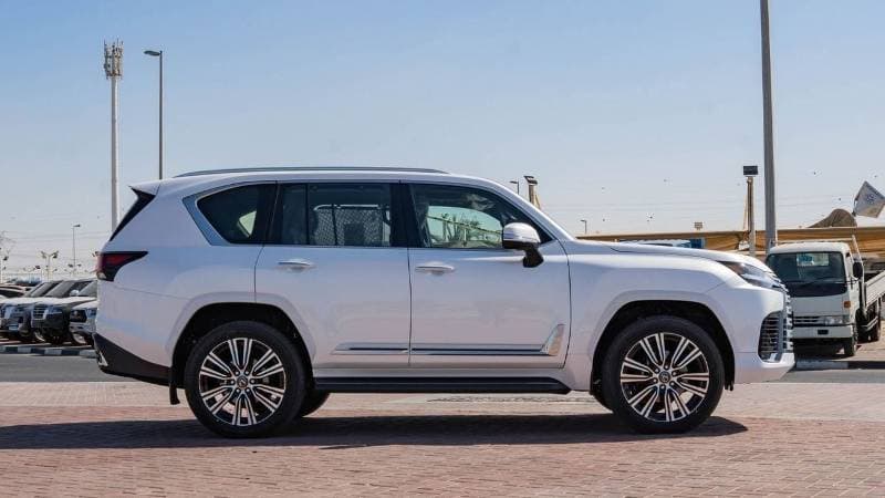 2026 Lexus LX600 thumbnail 3