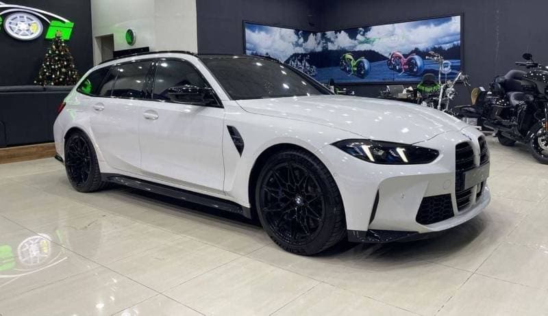 2025 BMW M3 xDrive COMPETITION thumbnail 6