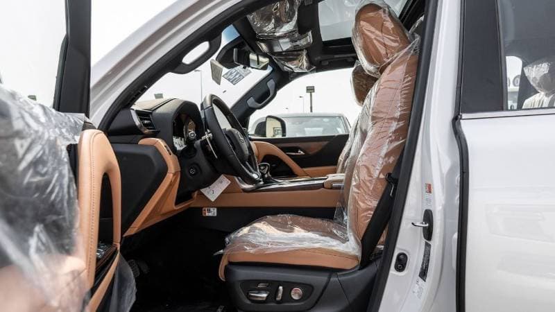 2026 Lexus LX600 thumbnail 8