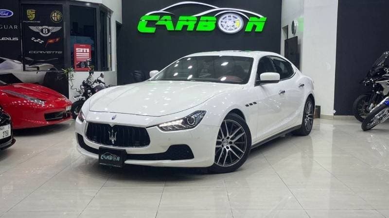 2015 Maserati Ghibli STANDARD